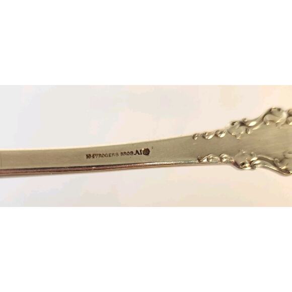 ROGERS BROS Antique BERKSHIRE Pattern Silverplate Berry/Casserole Spoon 1847 - Picture 10 of 10